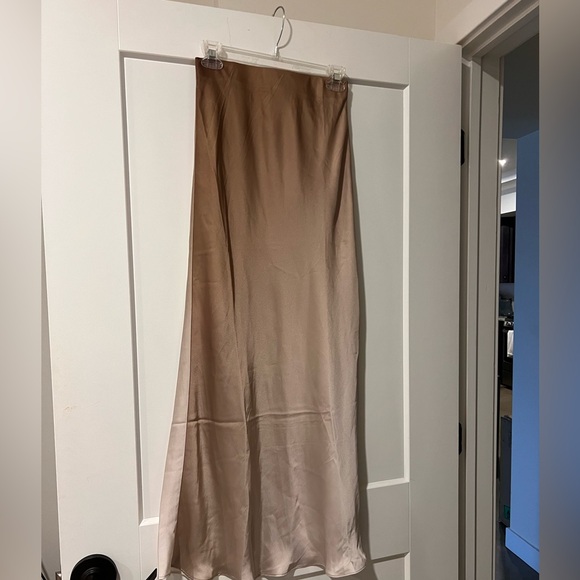 MUSE Taupe Ombre Maxi Skirt new without tags - Picture 5 of 6